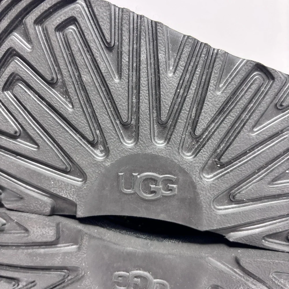 UGG NEUMEL II GRAPHIC‎ STITCH BLACK SUEDE BOOTS SIZE 10 TODDLER